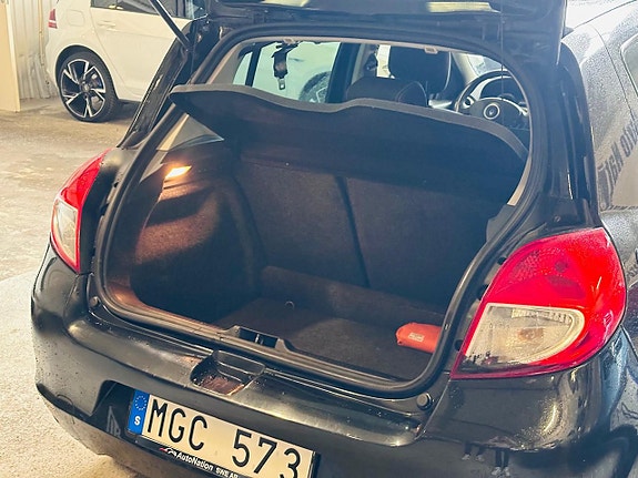 Renault Clio 6 of 18