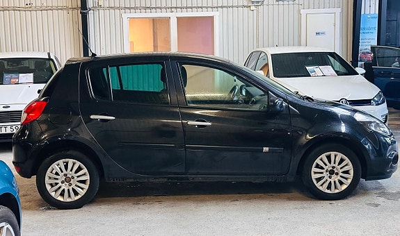 Renault Clio 2 of 18