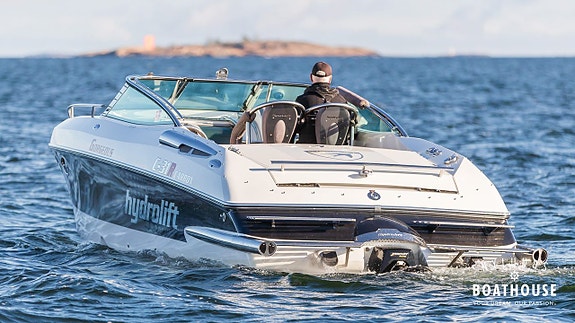 Hydrolift C-31 | MerCruiser Mercury Racing HP 525 Super Char 18 of 30
