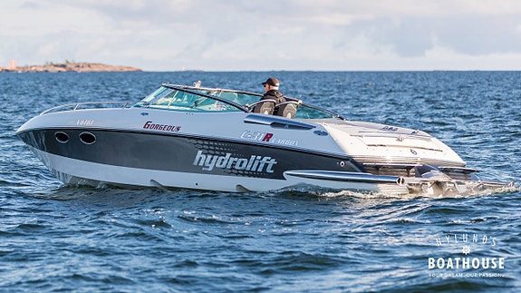 Hydrolift C-31 | MerCruiser Mercury Racing HP 525 Super Char 17 of 30