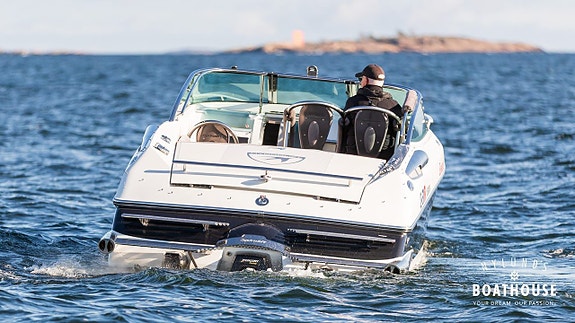 Hydrolift C-31 | MerCruiser Mercury Racing HP 525 Super Char 19 of 30