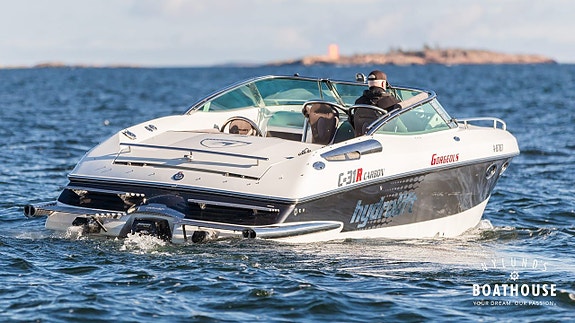 Hydrolift C-31 | MerCruiser Mercury Racing HP 525 Super Char 20 of 30
