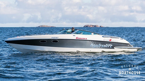 Hydrolift C-31 | MerCruiser Mercury Racing HP 525 Super Char 15 of 30