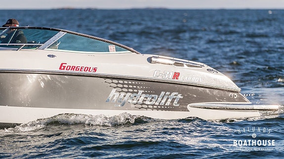 Hydrolift C-31 | MerCruiser Mercury Racing HP 525 Super Char 27 of 30