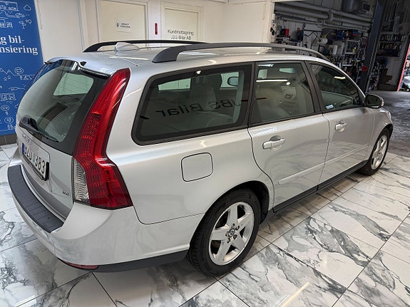 Volvo V50 5 of 5