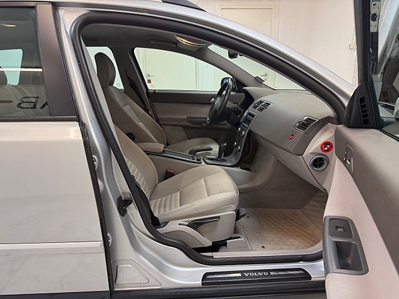 Volvo V50 9 of 10