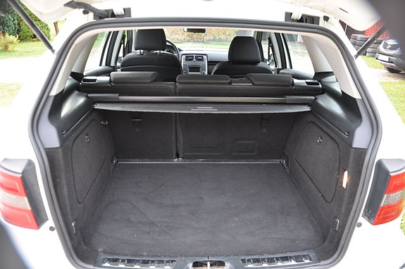 Mercedes-Benz B170 5 of 5