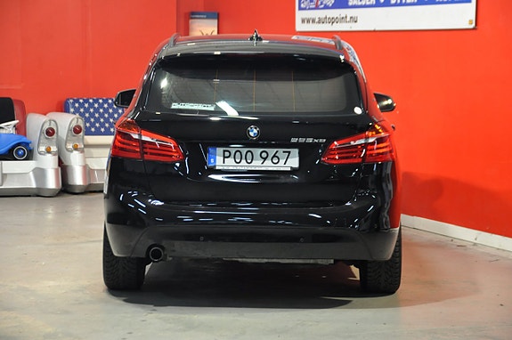 BMW 225xe 4 of 5
