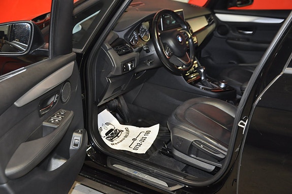 BMW 225xe 8 of 23