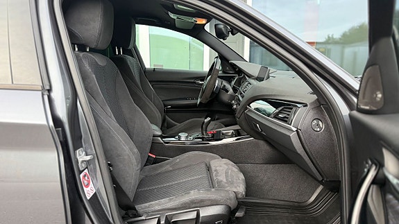 BMW M135i 8 of 27