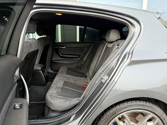 BMW M135i 16 of 27