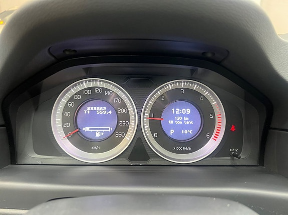 Volvo V70 20 of 26