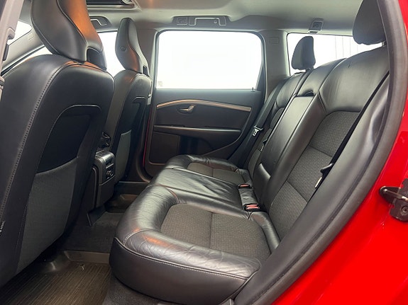 Volvo V70 25 of 26