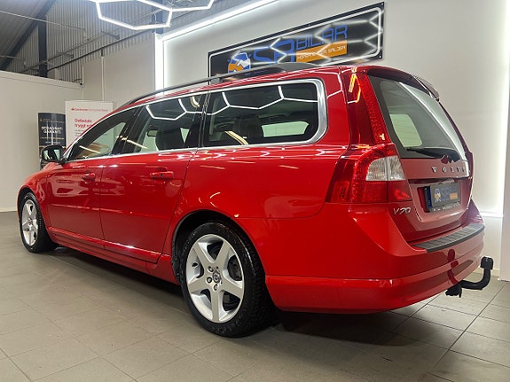 Volvo V70 3 of 26