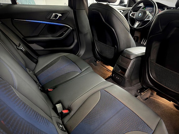 BMW 118i 18 of 19