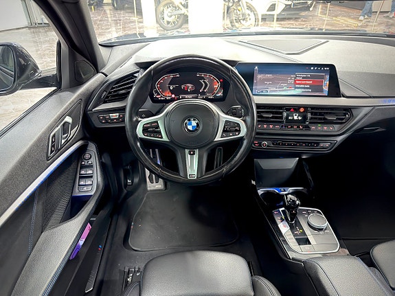 BMW 118i 11 of 19