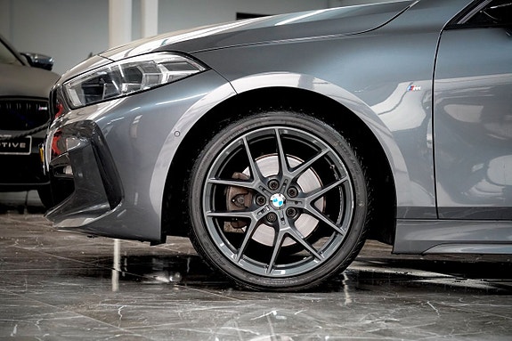 BMW 118i 6 of 19