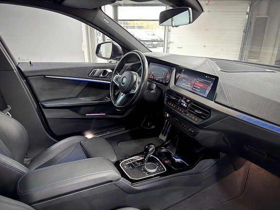 BMW 118i 13 of 19