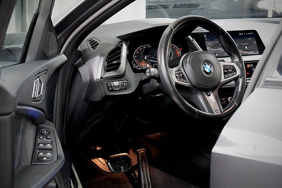 BMW 118i 17 of 19