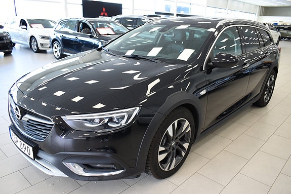 Opel Insignia Country Tourer 2 of 5