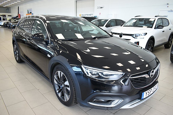 Opel Insignia Country Tourer 3 of 5