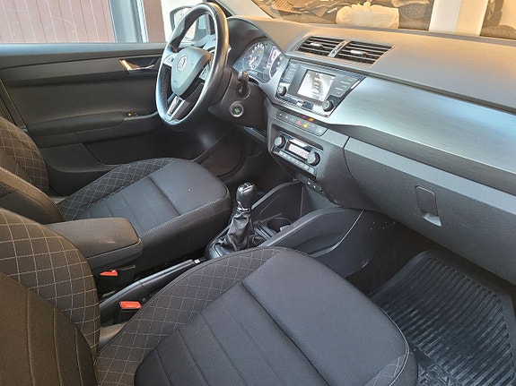 Skoda Fabia 9 of 12