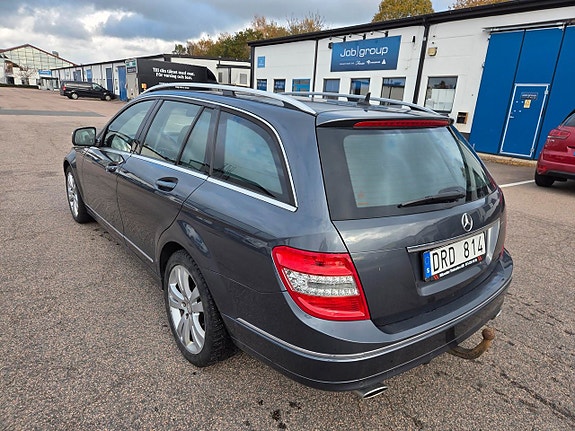 Mercedes-Benz C230 9 of 10