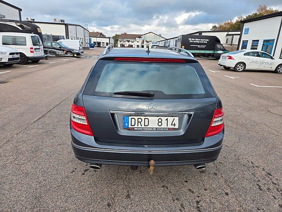 Mercedes-Benz C230 10 of 10