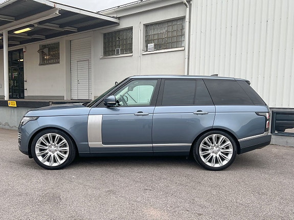 Land Rover Range Rover 2 of 5