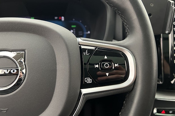 Volvo XC60 26 of 30