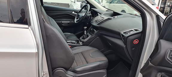 Ford Kuga 10 of 11