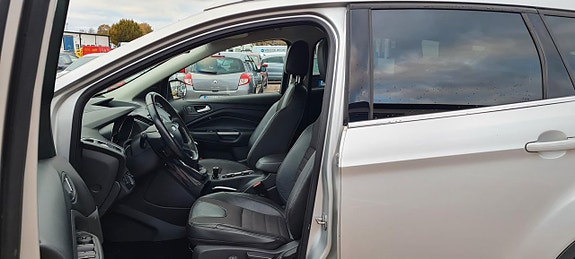 Ford Kuga 8 of 11