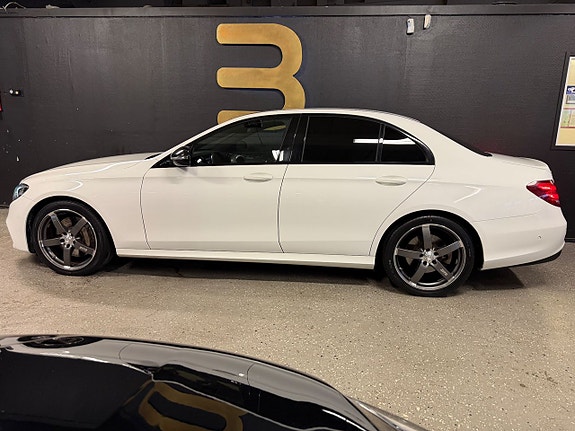 Mercedes-Benz E350 d 2 of 5