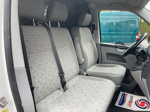 Volkswagen Transporter 20 of 23
