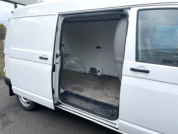 Volkswagen Transporter 14 of 23