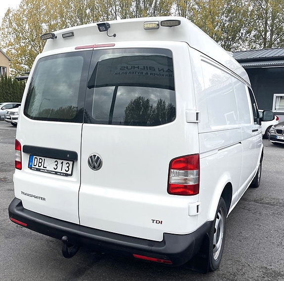 Volkswagen Transporter 10 of 23
