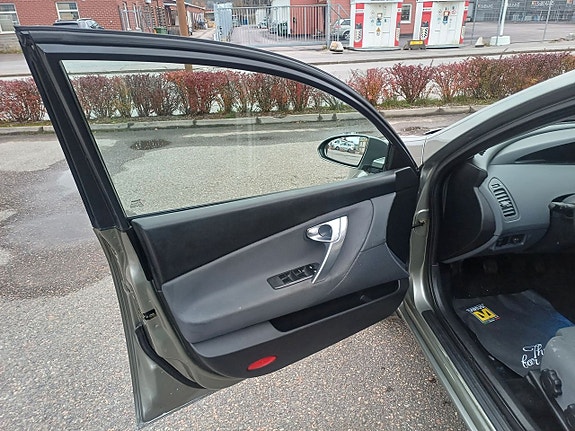 Nissan Primera 13 of 22
