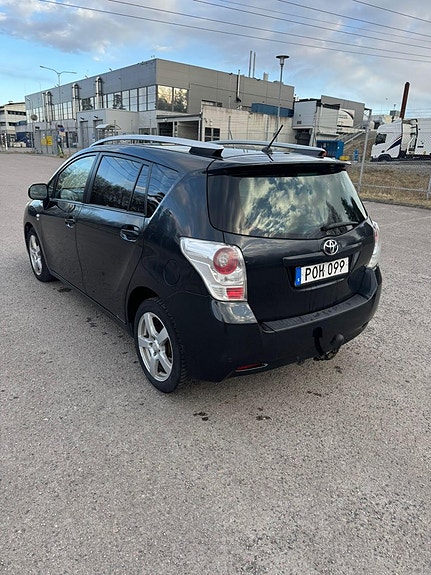 Toyota Verso 3 of 5