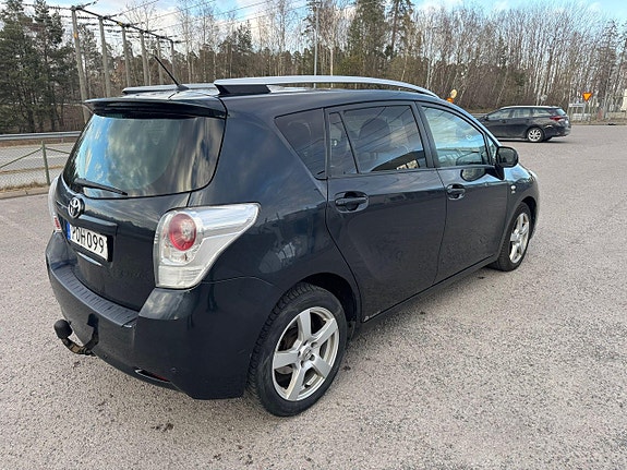 Toyota Verso 4 of 5