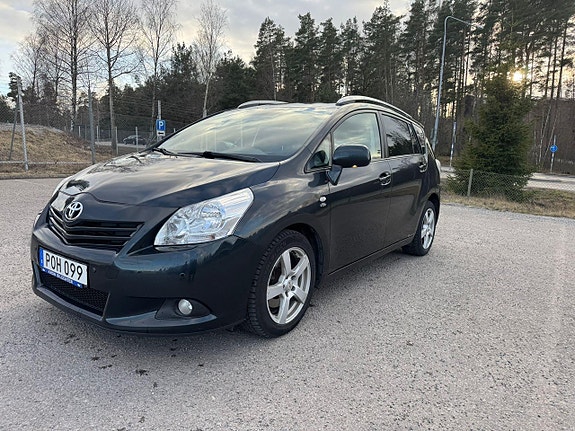 Toyota Verso 2 of 5