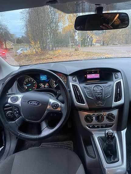 Ford Focus 7 of 18
