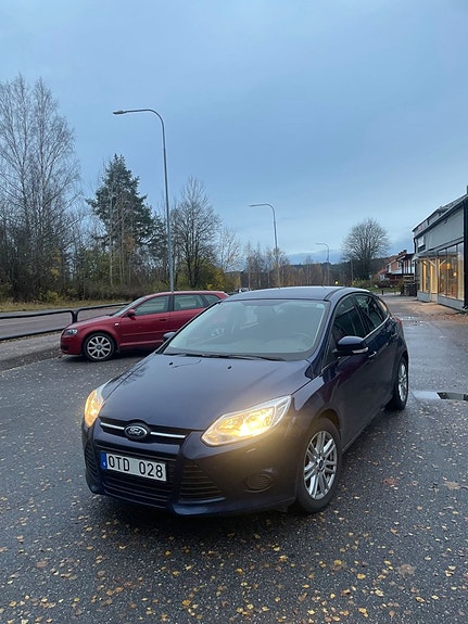 Ford Focus 12 of 18