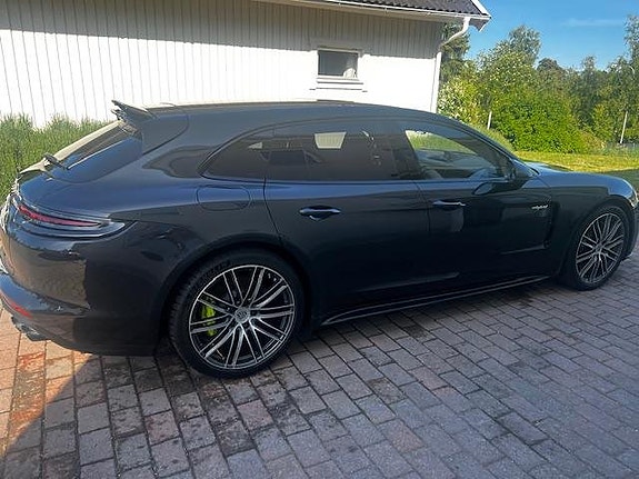 Porsche Panamera 2 of 5