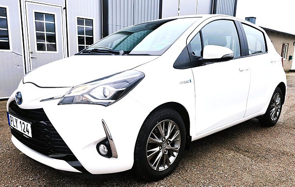 Toyota Yaris 4 of 11