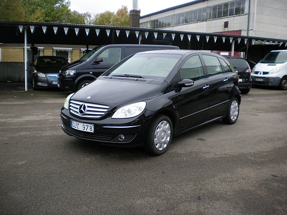 Mercedes-Benz B200 11 of 11