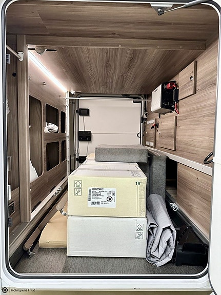 Kabe Imperial Travel Master Intergrated 910 QB Cinderella 22 of 23