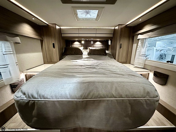 Kabe Imperial Travel Master Intergrated 910 QB Cinderella 15 of 23