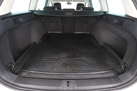 Volkswagen Passat 12 of 12