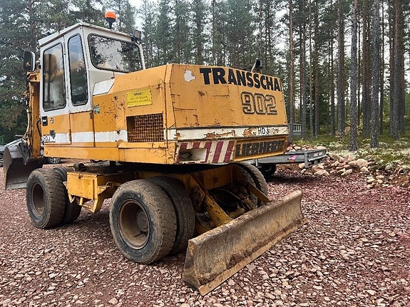 Liebherr 902 11 of 19