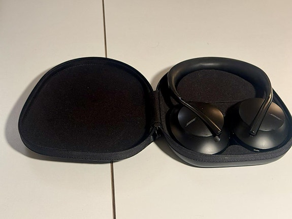 Bose Bose Noise Cancelling Headphones 700 - sparsamt använda